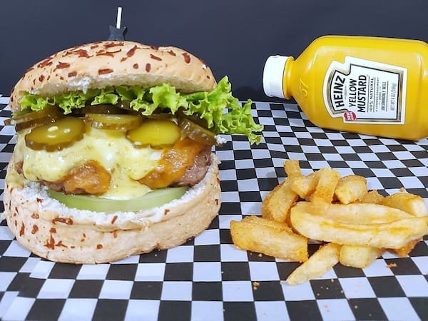 BURGER PICKLES🥒